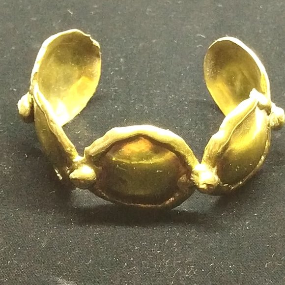 Vintage Marked Handcrafted Bracelet & Earrings - Picture 3 of 8